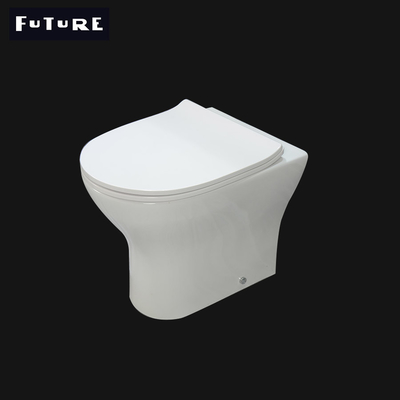 ห้องส้วม 450 มม. Back To Wall Toilet ฟลัชชิงที่มีประสิทธิภาพมาตรฐานในอุดมคติ