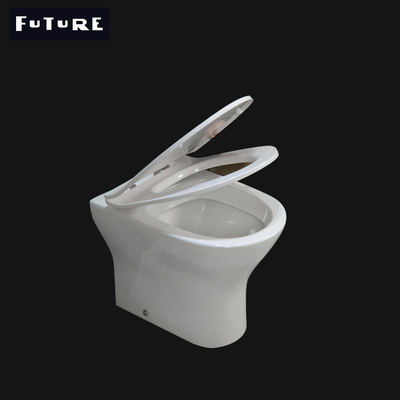 ห้องส้วม 450 มม. Back To Wall Toilet ฟลัชชิงที่มีประสิทธิภาพมาตรฐานในอุดมคติ